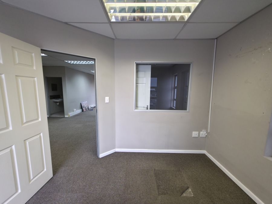To Let Commercial Property for Rent in Berea Eastern Cape